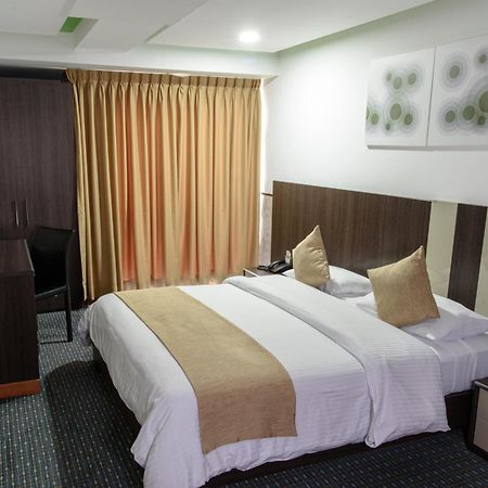 Hotel Alex Caracas Esterno foto